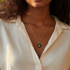 Gold and Black Pendant R Necklace